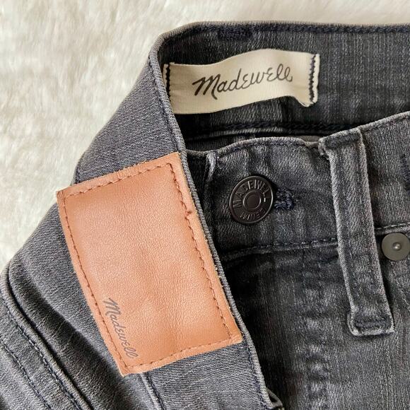 Madewell Black 9” High-Rise Skinny Jeans - Picture 4 of 6